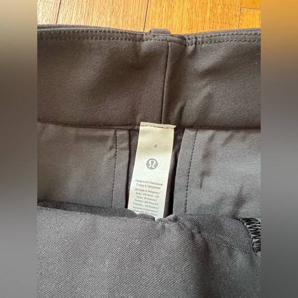 Lululemon Pleat-Front High-Rise Trousers - Picture 16 of 16